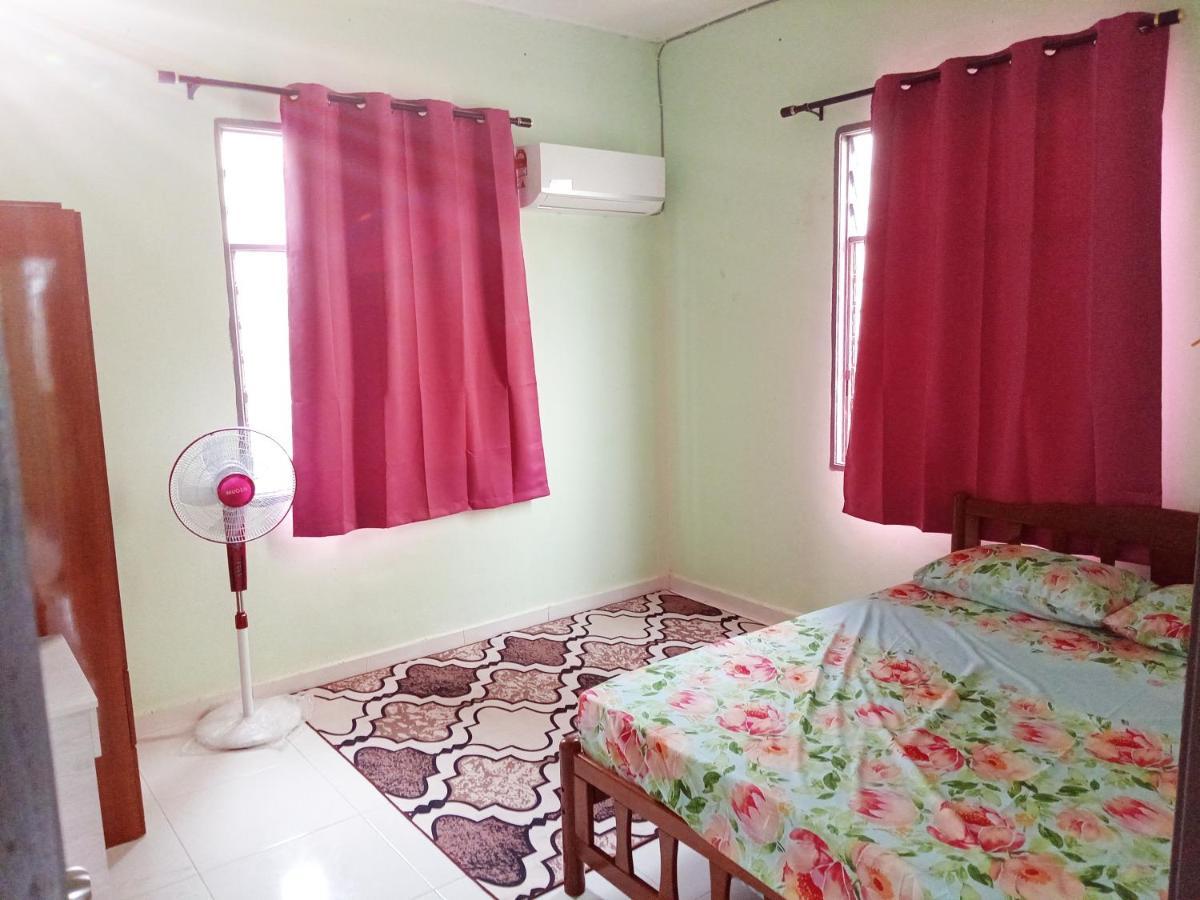 Homestay Wan Z Куала-Тренгану Экстерьер фото