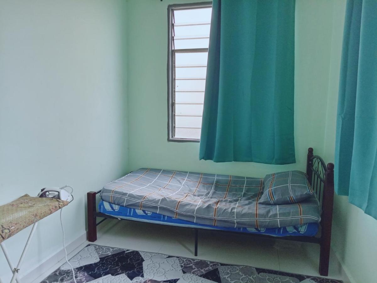 Homestay Wan Z Куала-Тренгану Экстерьер фото